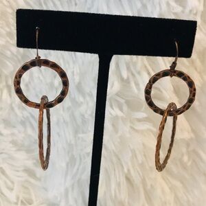 HAMMERED COPPER COLORED EARRINGS